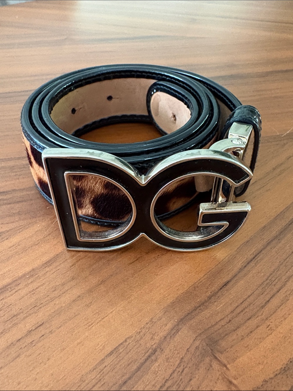 Dolce & Gabbana leopard-print calf hair belt a signature polished "DG" logo.